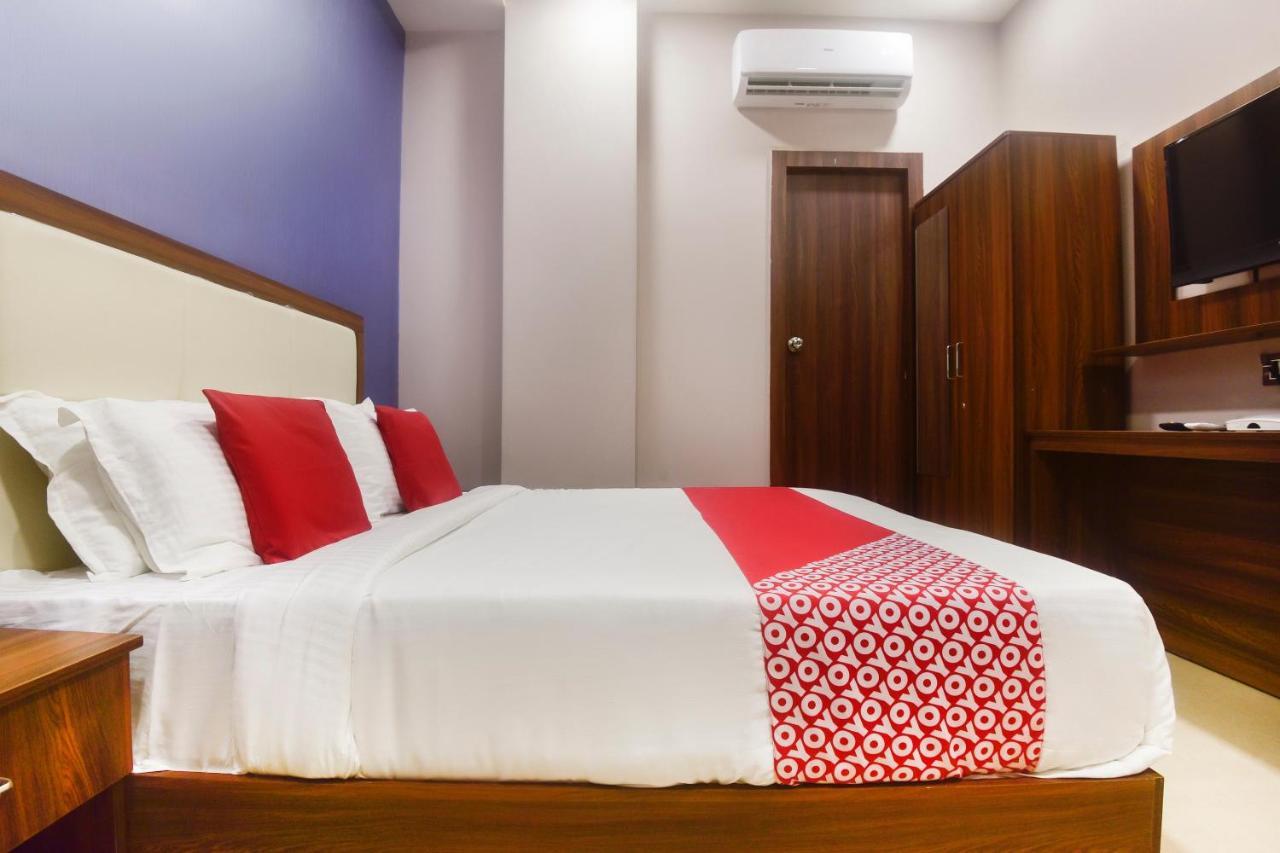 Hotel Blue Sky Residency Bombaim Exterior foto