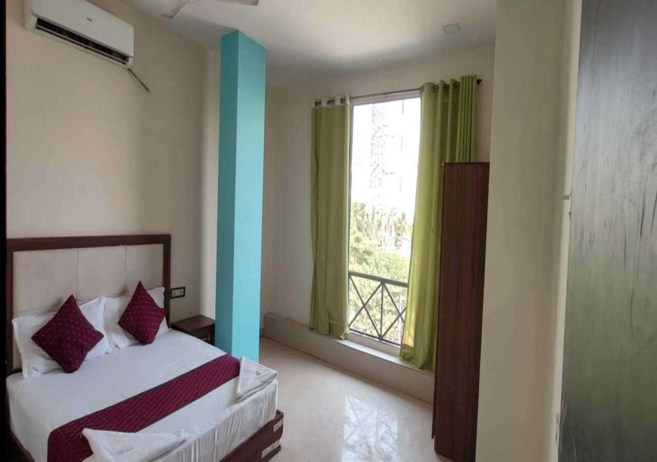 Hotel Blue Sky Residency Bombaim Exterior foto